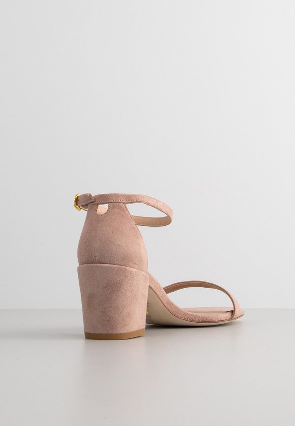 Stuart Weitzman