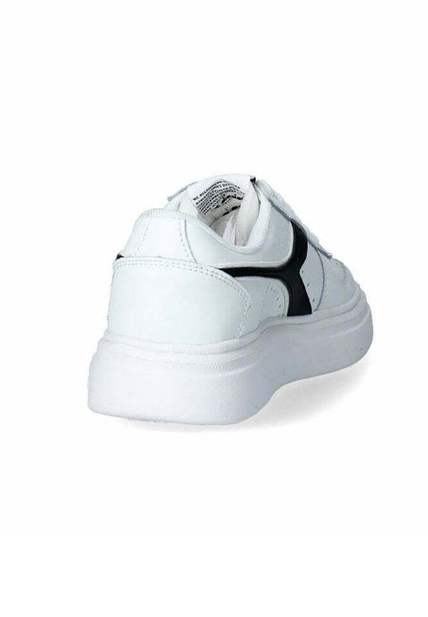 Diadora