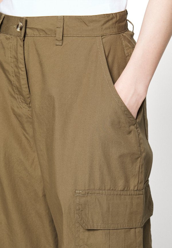 Vero Moda Petite VMCHARLOTTE PANT