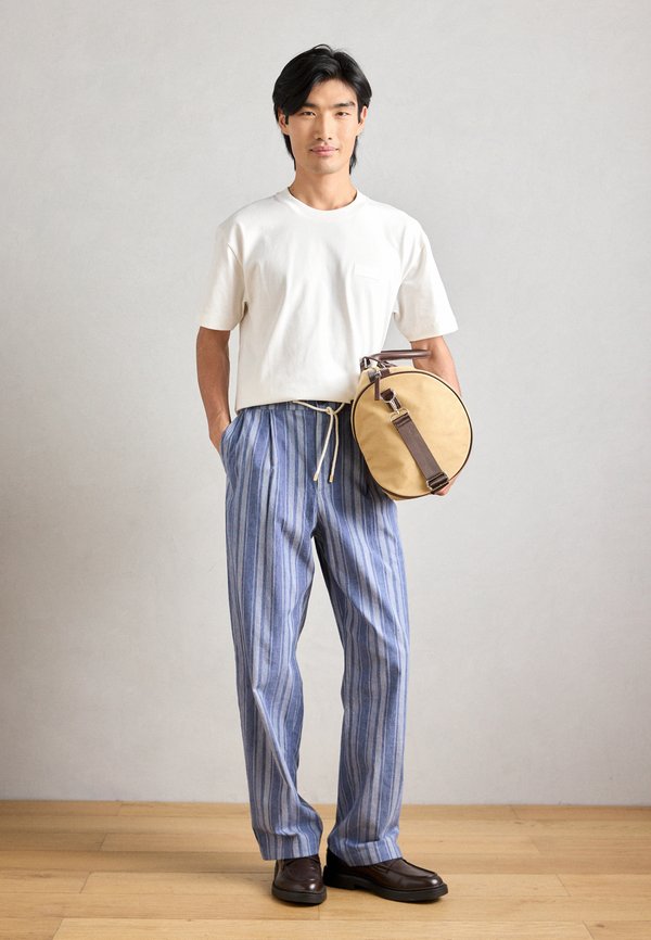 Scotch & Soda OLIVER PLEATED RELAXED STRAIGHT FIT