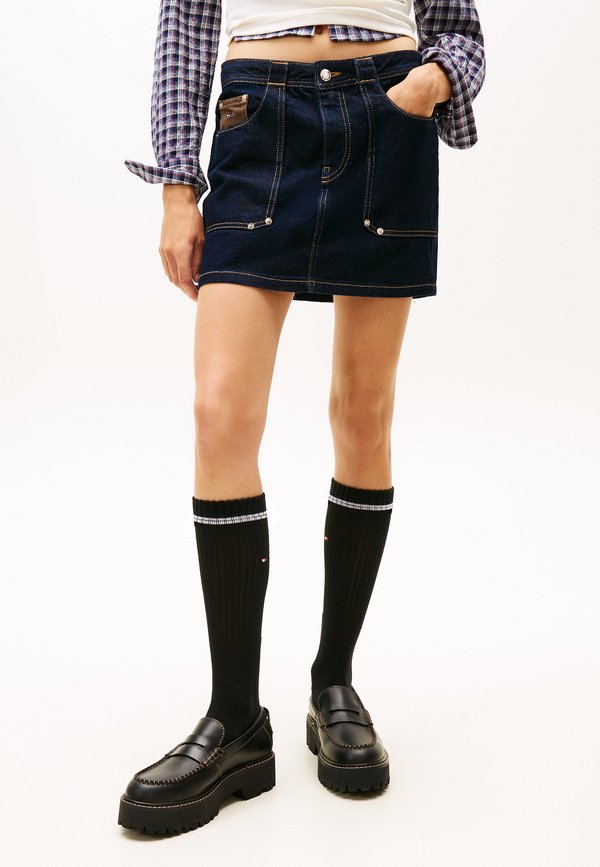 Tommy Jeans FLAG EMBROIDERY DENIM STRAIGHT MINI SKIRT
