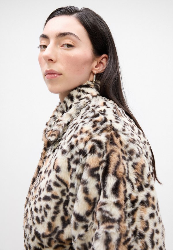 Mads Nørgaard LEO NORA COAT