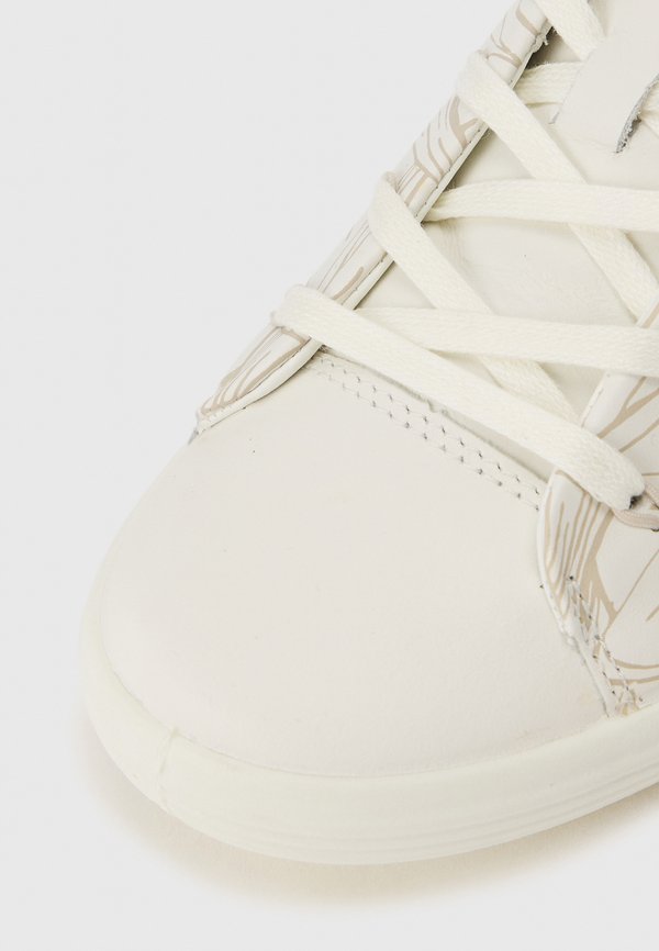ECCO SOFT 7