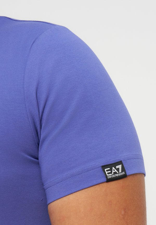 EA7 Emporio Armani