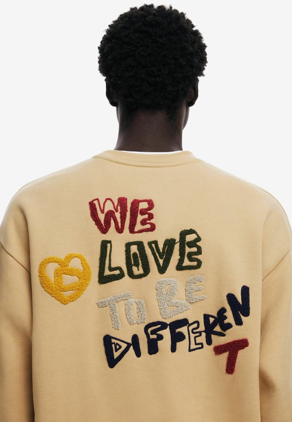 Desigual JAPAN MAGAZINE