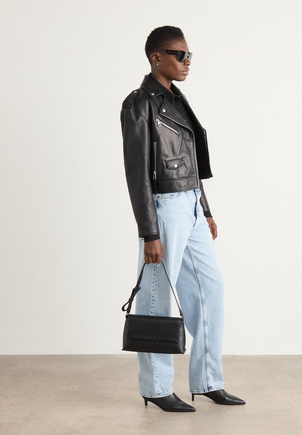 Calvin Klein Jeans 90'S LOOSE