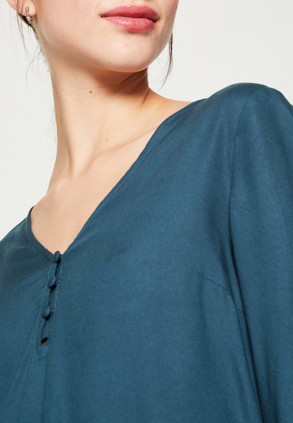 Pieces PCNOVA V NECK