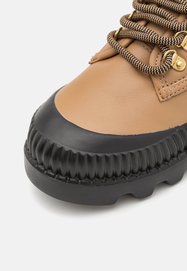 KARL LAGERFELD TREKKA SPEKULUM MID LACE