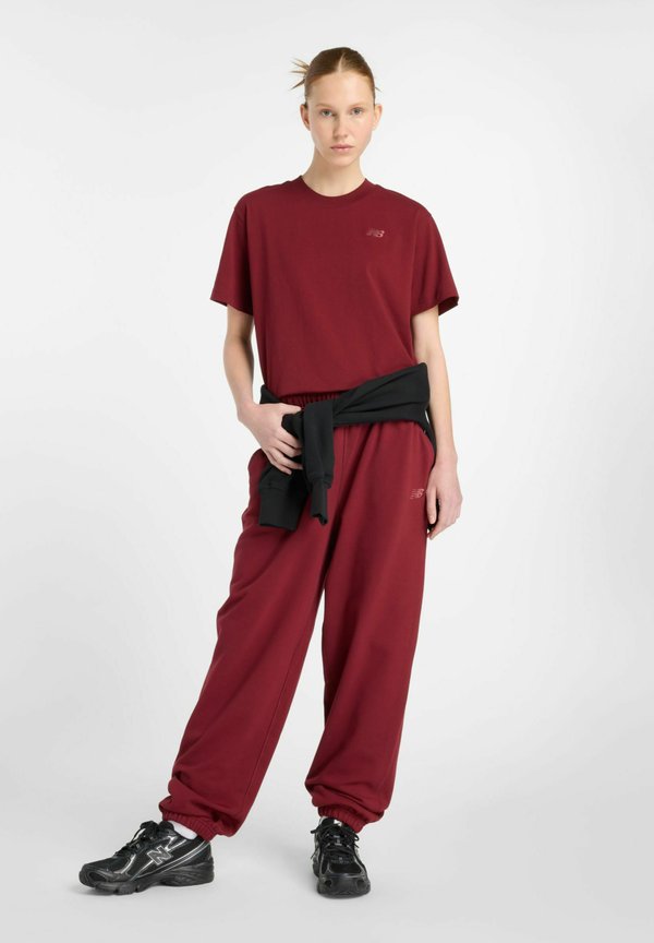 New Balance ATHLETICS JERSEY T-SHIRT. - Basic T-shirt - monarch burgundy