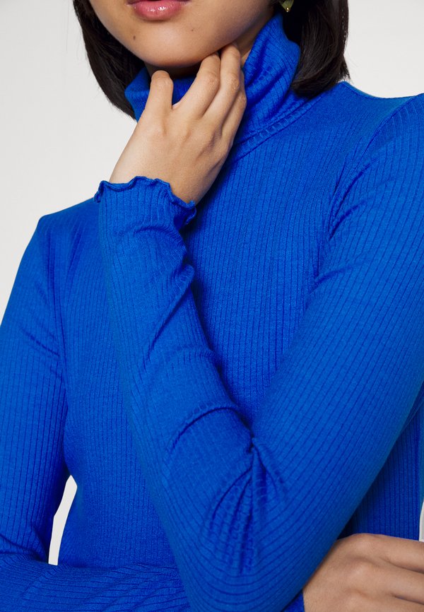 Pieces Petite PCLICCA ROLLNECK