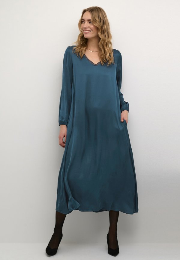 Cream CRANAMONA CAFTAN - MOLLIE FIT