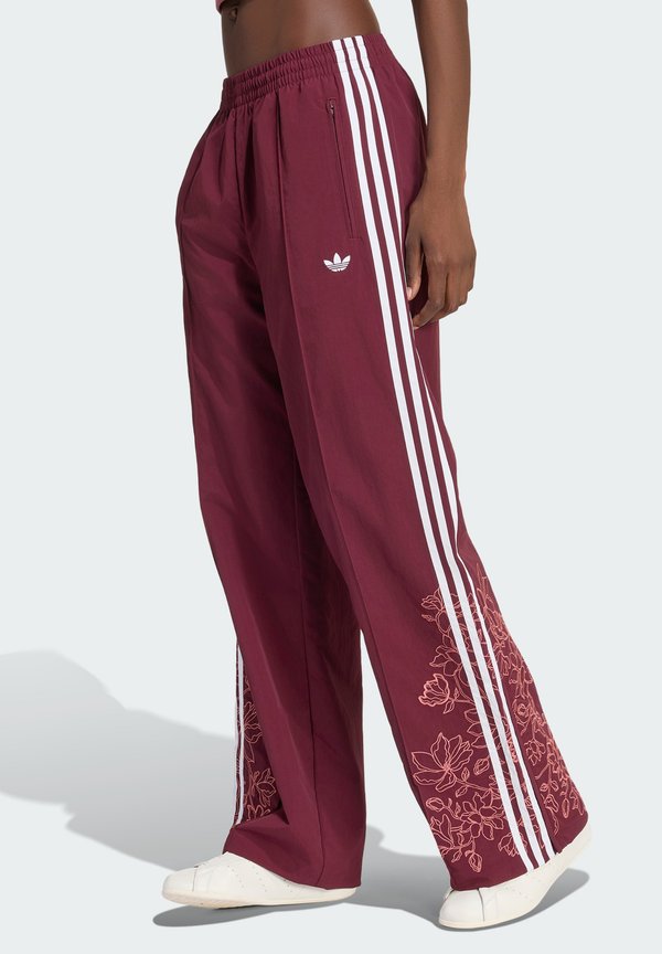 adidas Originals FLORAL GFX FIREBIRD LOOSE TRACK - Tracksuit bottoms - maroon