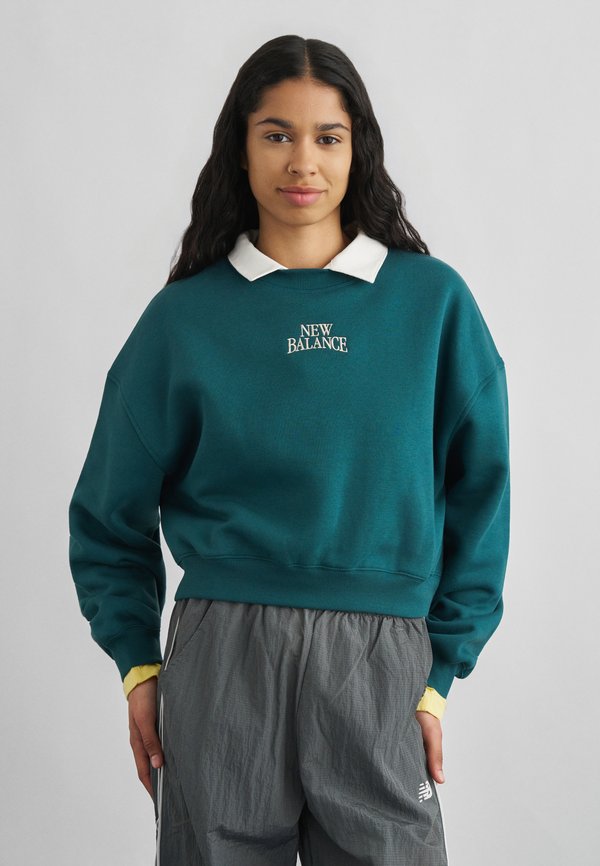 New Balance LINEAR HERITAGE CREW - Sweatshirt - medusa green