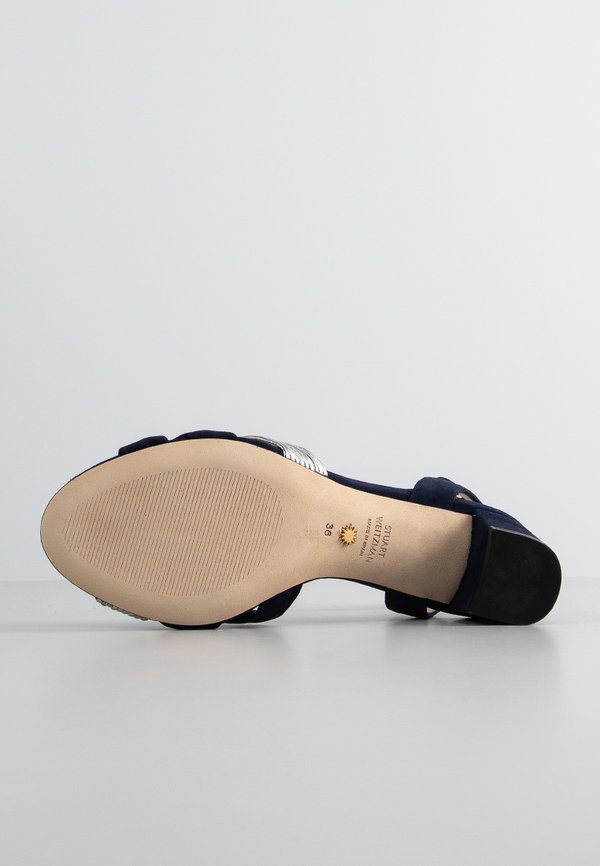 Stuart Weitzman ELVITA
