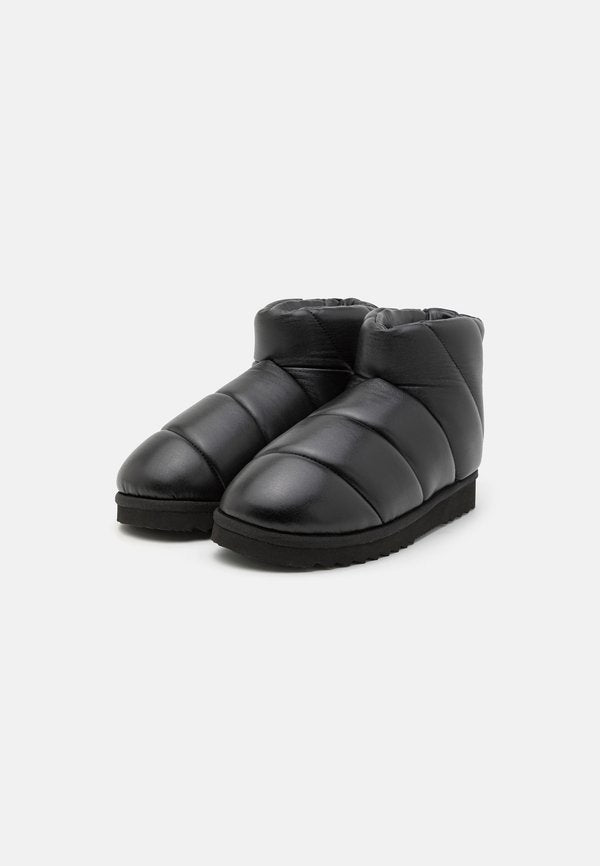 STAND STUDIO DARBY BOOT