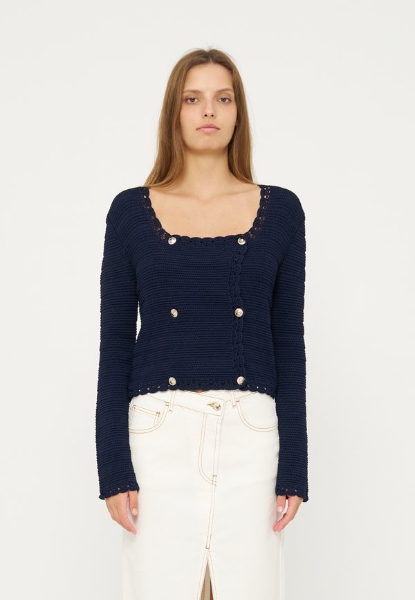 TWINSET