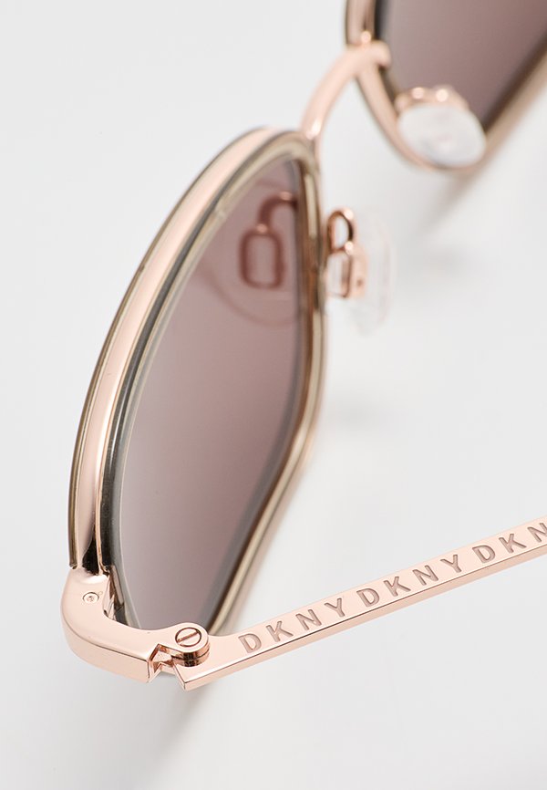 DKNY