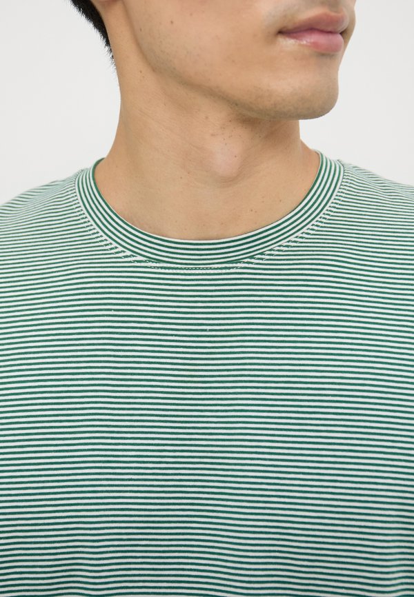 Essential Collective STRIPED