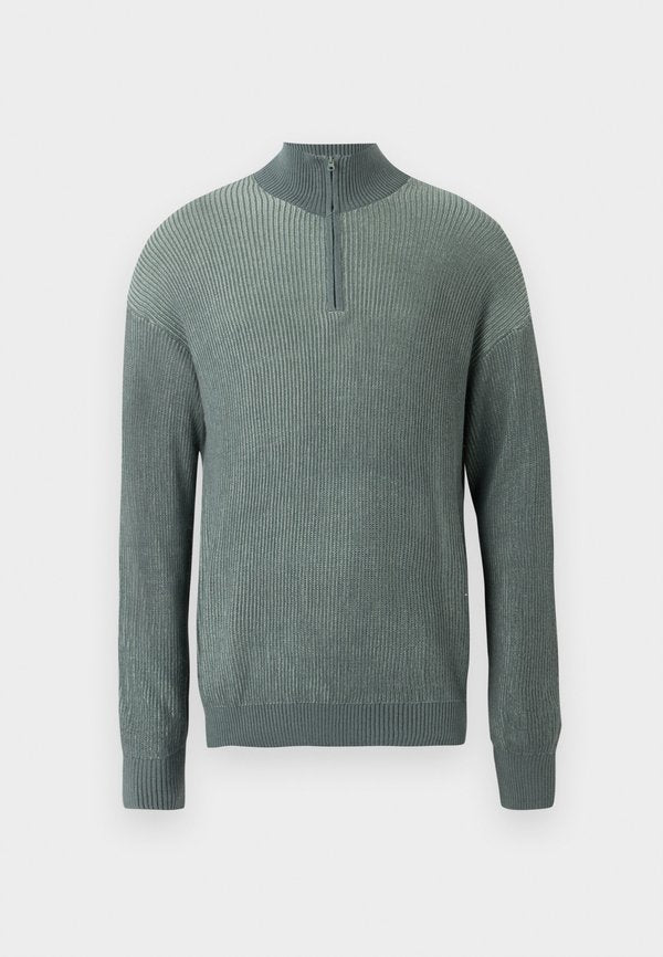 Hollister Co.