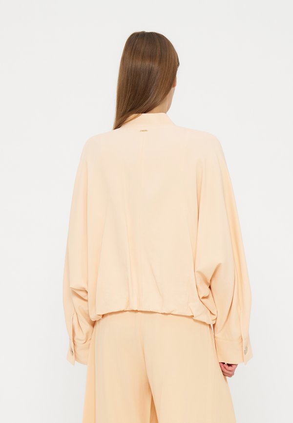 TWINSET