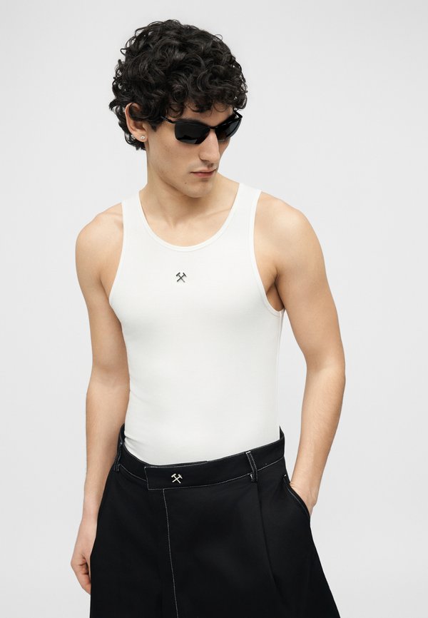 GmbH QALBI SKORT