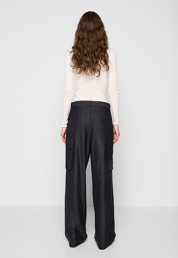 Victoria Beckham RELAXED FIT