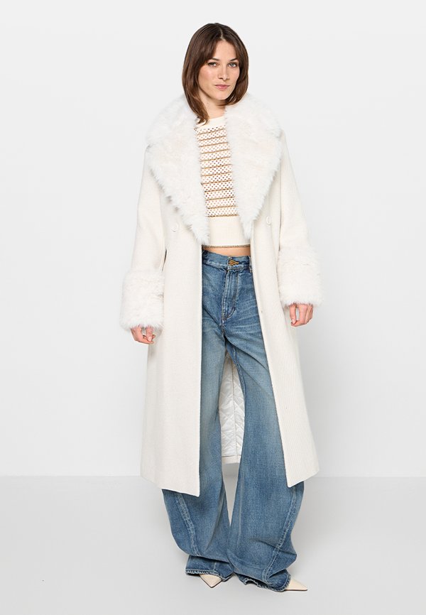 TWINSET