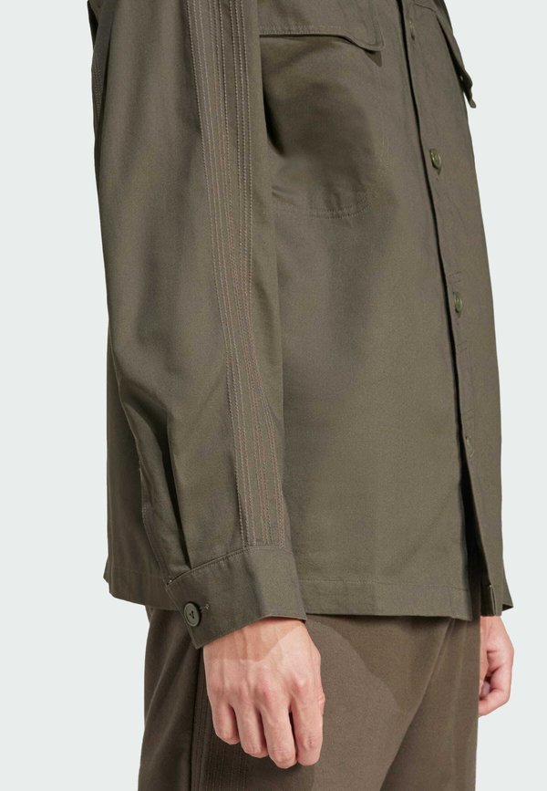 adidas Originals PREMIUM ESSENTIALS WORKWEAR OVER