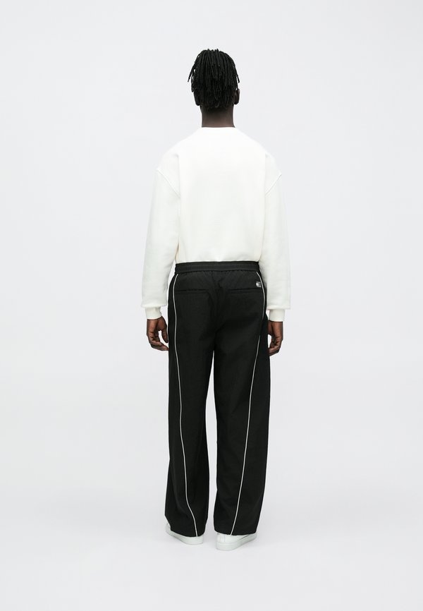 Tommy Jeans THEO WATER RESISTANT PARACHUTE TROUSERS