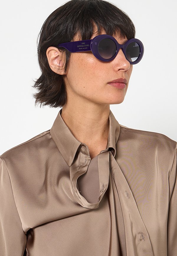 MARC JACOBS