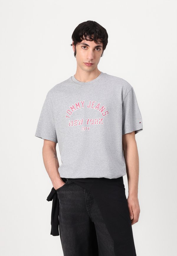 Tommy Jeans TEE