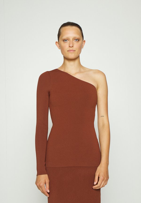 Victoria Beckham ONE SHOULDER