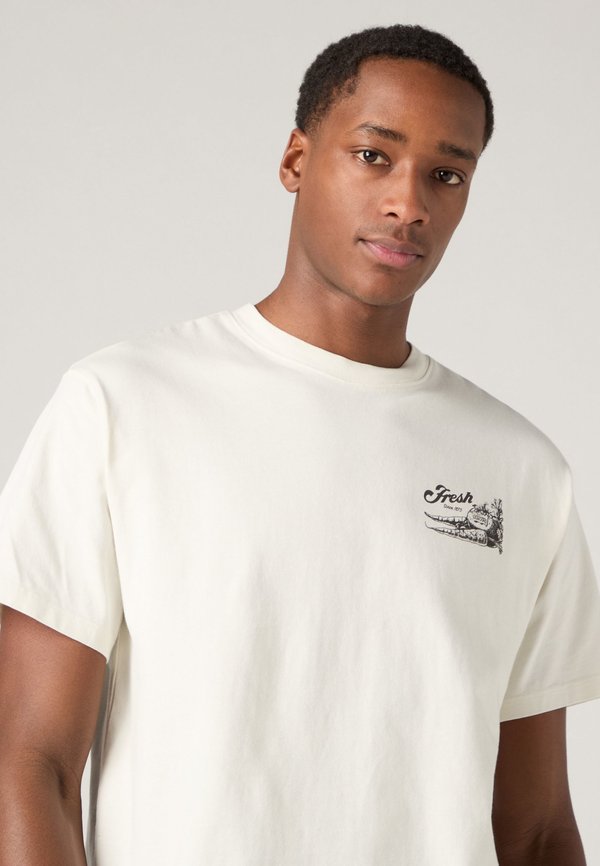 Levi's® VINTAGE FIT GRAPHIC TEE