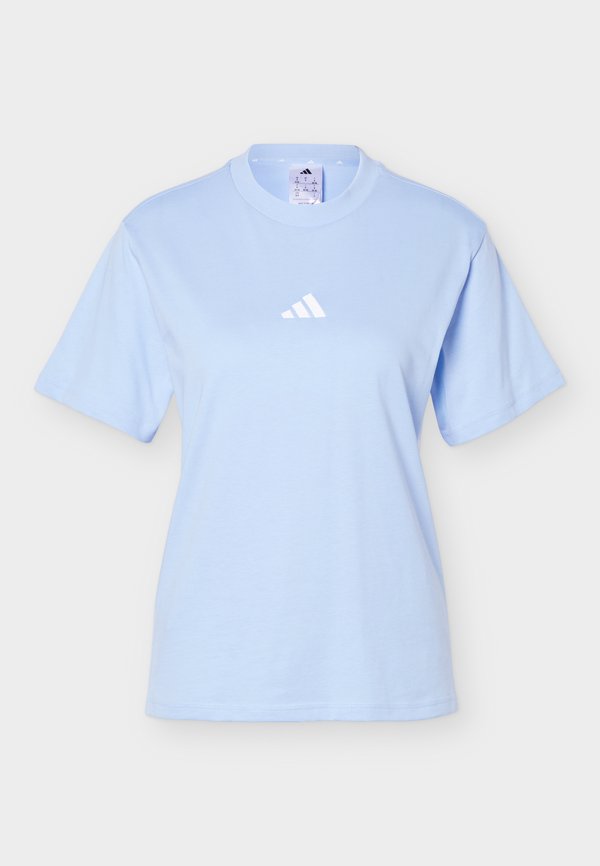 adidas Sportswear ESSENTIALS 3 STRIPES - Print T-shirt - glow blue/white