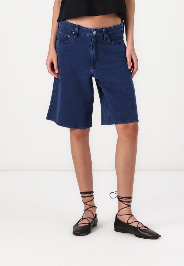 GAP LONGLINE SHORT