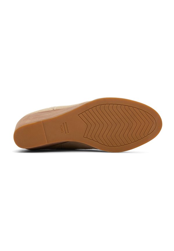 TOMS CLARE