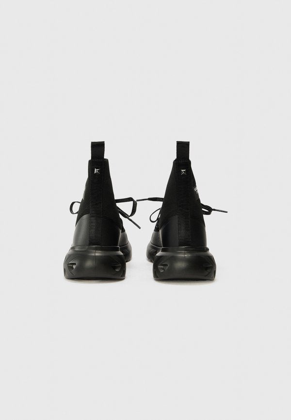 KARL LAGERFELD