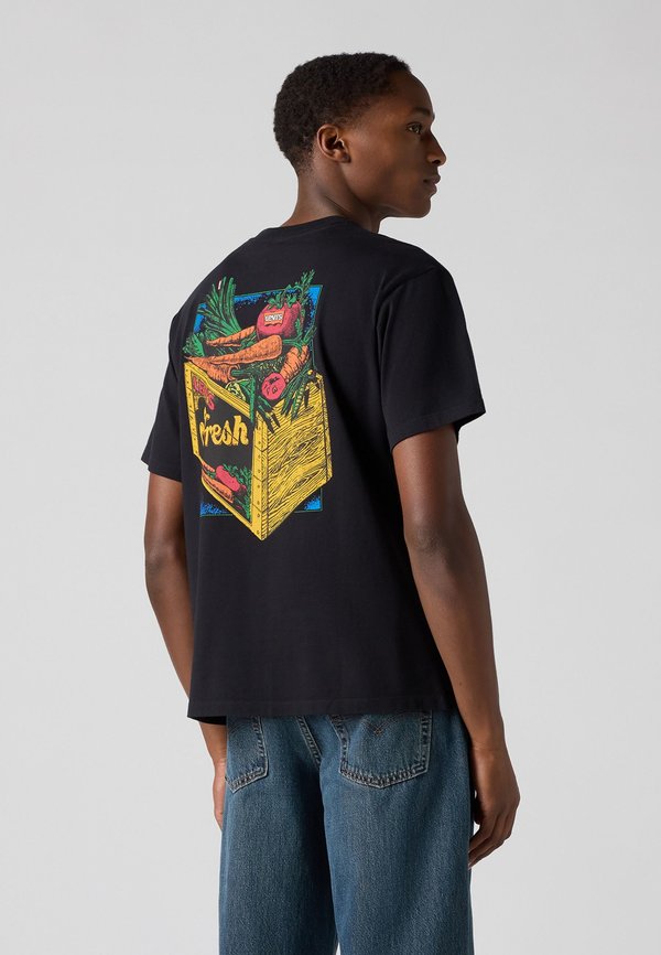Levi's® VINTAGE FIT GRAPHIC TEE