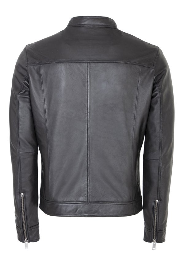 Lee Cooper