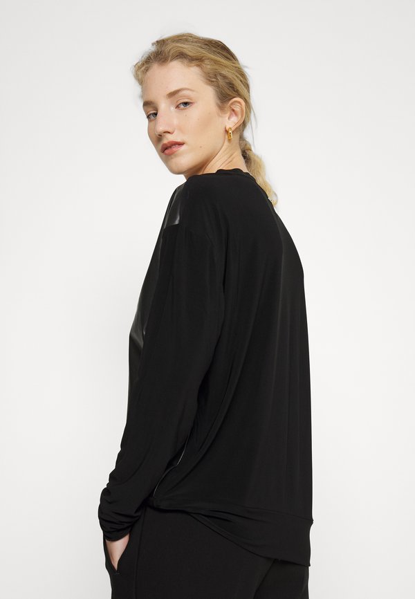 DKNY V NECK FRONT