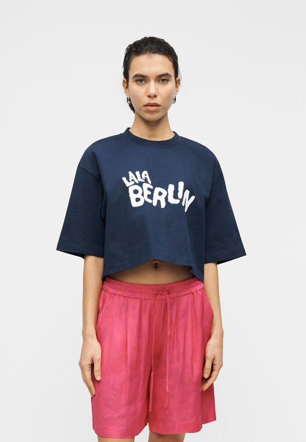lala Berlin CROPPED CORALI