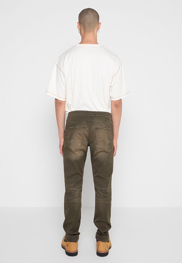 Diesel 2030 D-KROOLEY JOGG SWEAT JEANS