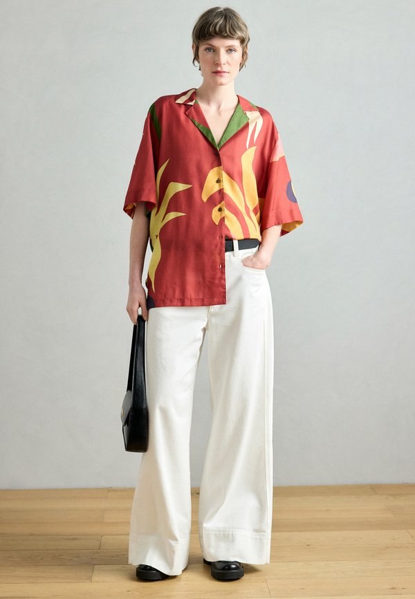Scotch & Soda PRINTED SHORT SLEEVED RELAXED FIT SHIRT