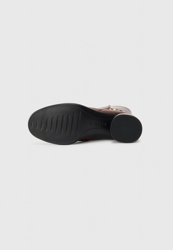 ECCO SCULPTED 35