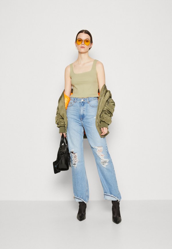 Pieces PCNUKISA CROPPED TANK