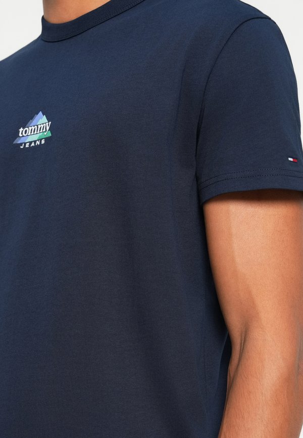 Tommy Jeans MOUNTAIN LOGO EMBROIDERY JERSEY T-SHIRT