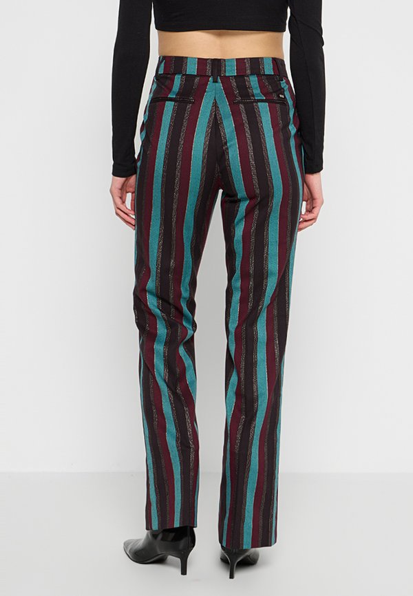 Scotch & Soda VIOLET