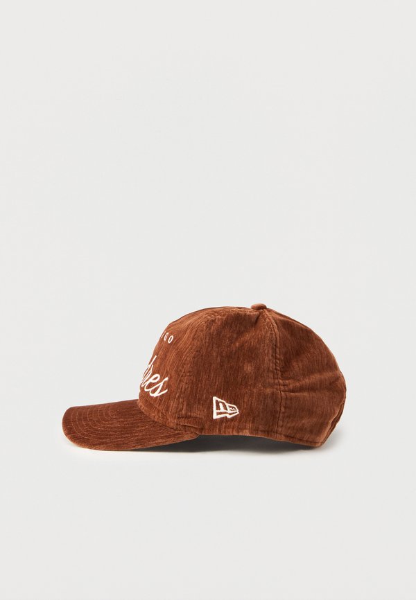 New Era TWENTY CURVED TEAMSCRIPT UNISEX
