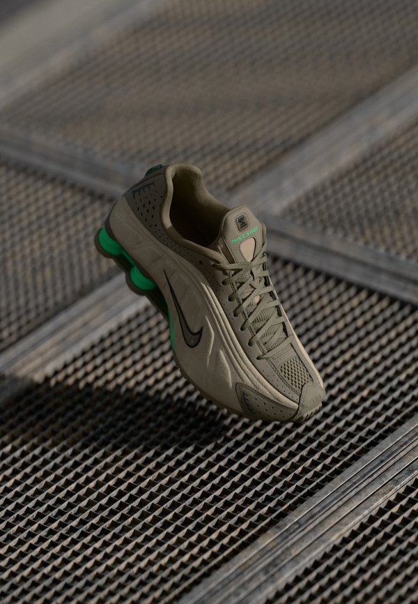 Nike Sportswear SHOX R4 SE 2