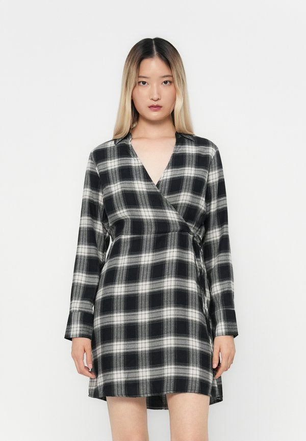 Vero Moda VMLARA WRAP SHORT DRESS